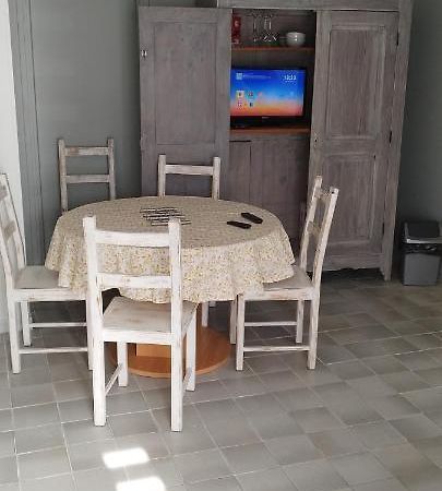 Studio Cosi Idealement Place Au Coeur De Ville Bourges Ngoại thất bức ảnh