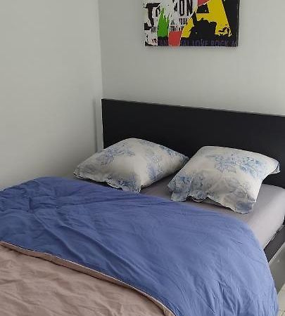 Studio Cosi Idealement Place Au Coeur De Ville Bourges Ngoại thất bức ảnh