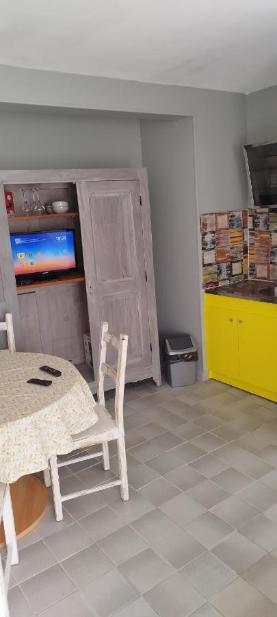 Studio Cosi Idealement Place Au Coeur De Ville Bourges Ngoại thất bức ảnh